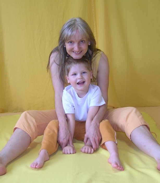 Bild "Yoga für Kinder mit Körperbehinderung:Anton_VWB_50.jpg"